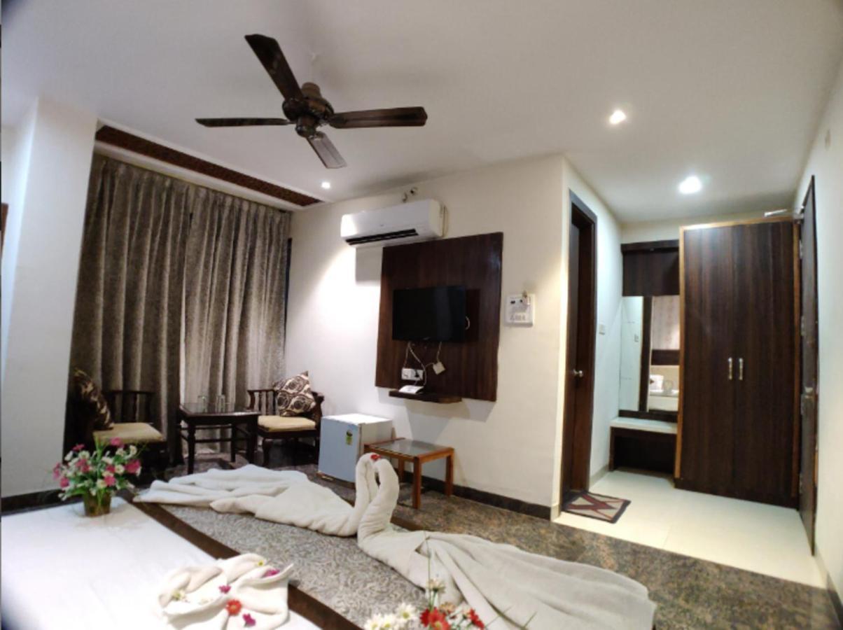 Hotel Badrika Inn Rewa ภายนอก รูปภาพ