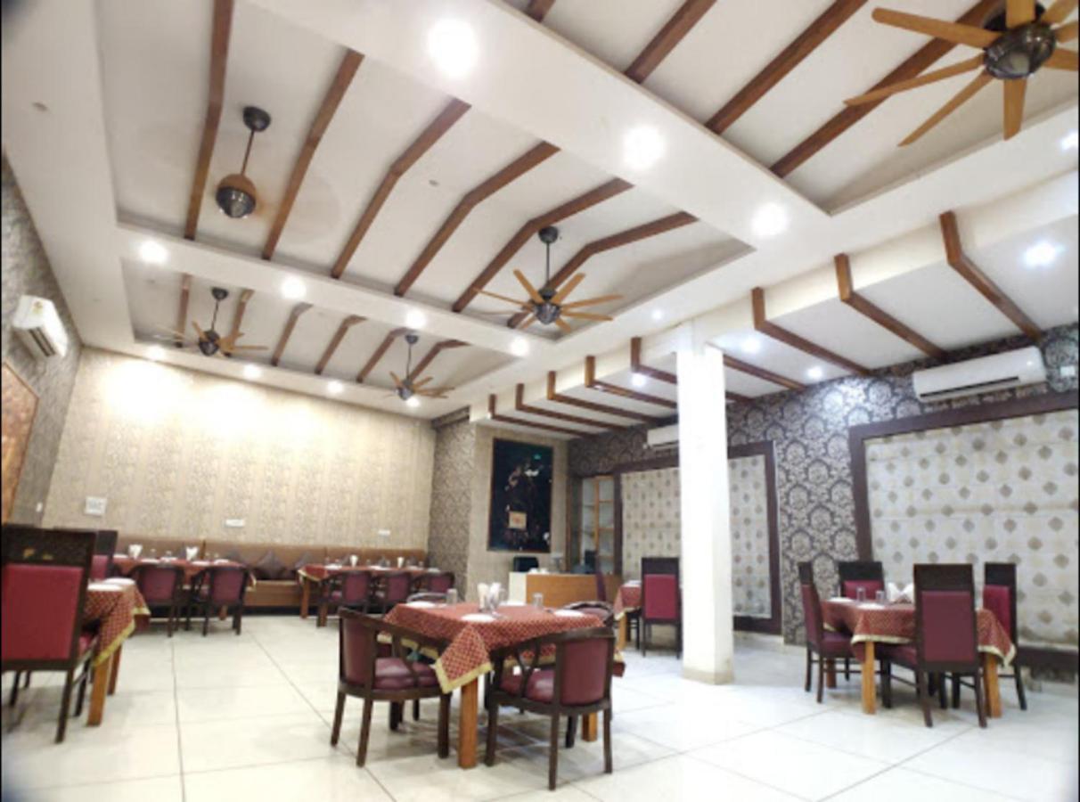 Hotel Badrika Inn Rewa ภายนอก รูปภาพ