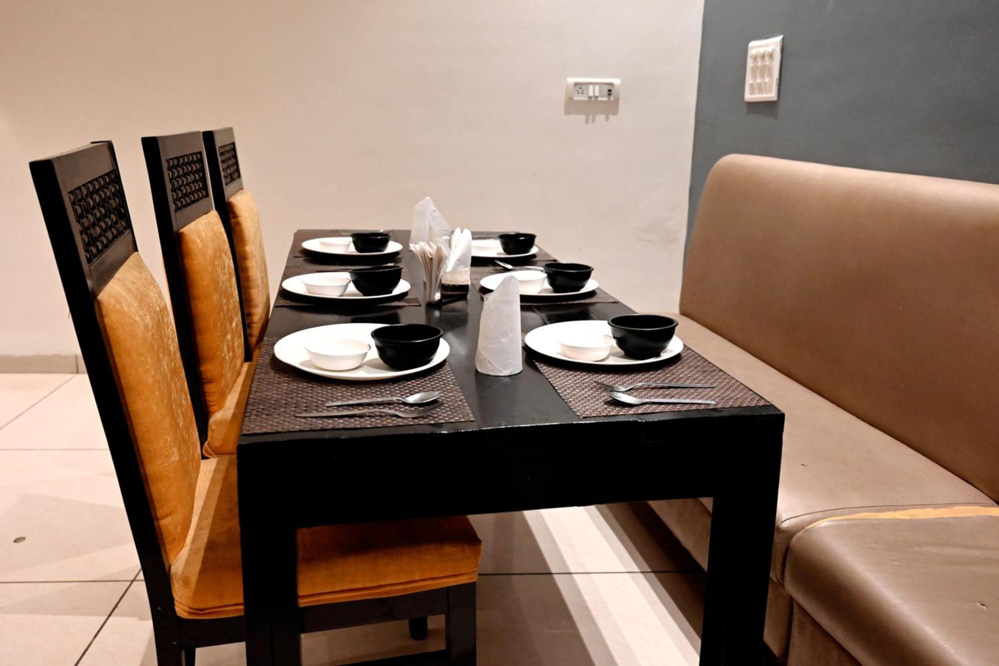 Hotel Badrika Inn Rewa ภายนอก รูปภาพ